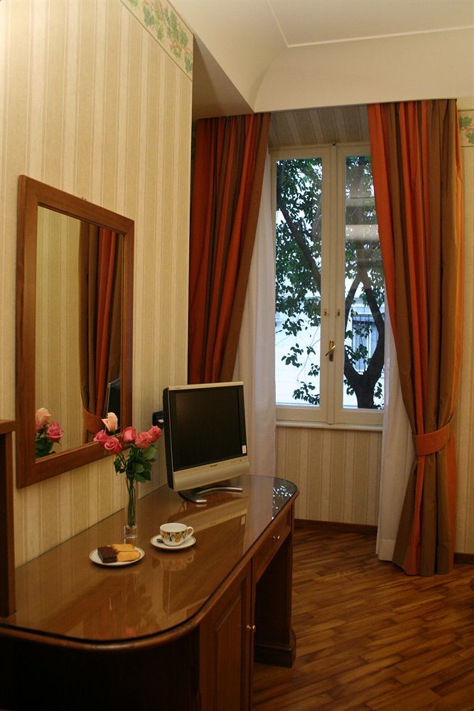 Beccaria A Piazza Del Popolo Bed & Breakfast Rom